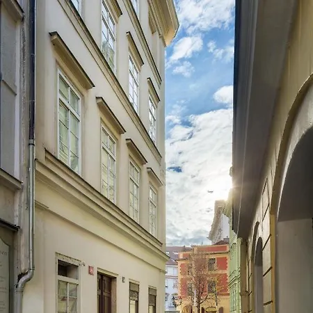 Michalska - Old Town * Prague